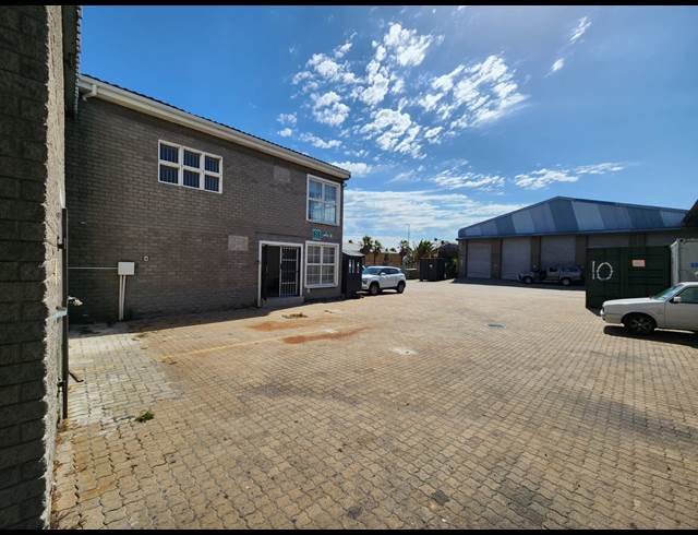 3,260M² WAREHOUSE TO LET IN KILLARNEY GARDENS