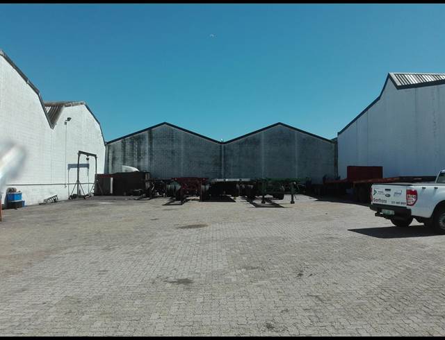 1,000M² INDUSTRIAL YARD RENTED IN EPPING INDUSTRIAL