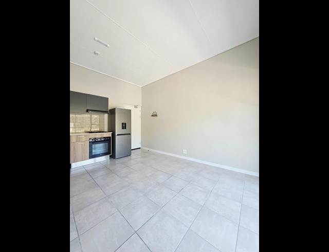 1 BEDROOM PROPERTY TO RENT IN GREENBAY ECO ESTATE