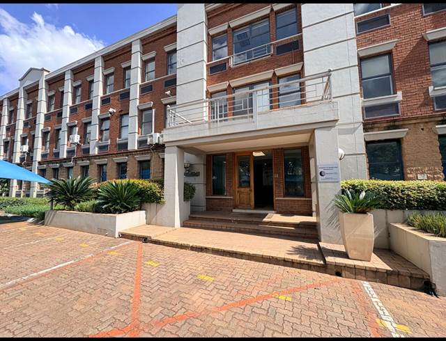 749M² OFFICE TO LET IN RANDJESPARK