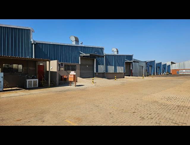4,000M² WAREHOUSE TO LET IN ROSSLYN