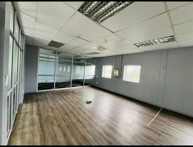 2,000M² OFFICE TO LET IN GLEN AUSTIN AH