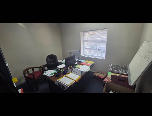 130M² OFFICE TO LET IN NELSPRUIT CENTRAL