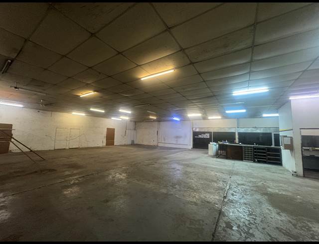 600M² WAREHOUSE TO LET IN WYNBERG