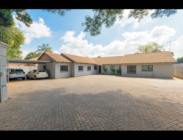4 BEDROOM HOUSE RENTED IN RANDPARK RIDGE