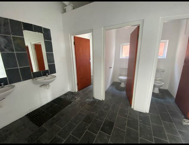 482M² BUSINESS CENTRE TO LET IN PAARDEN EILAND