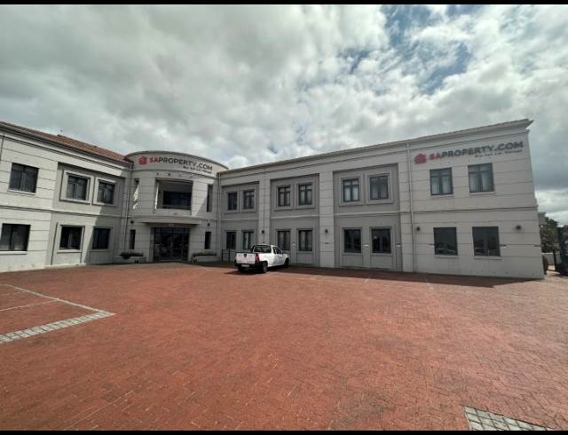 1,818M² OFFICE TO LET IN CENTURY CITY