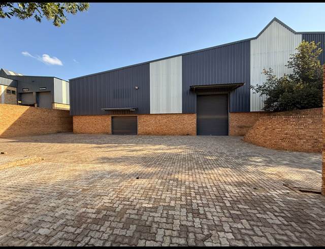 2,500M² WAREHOUSE TO LET IN LASER PARK