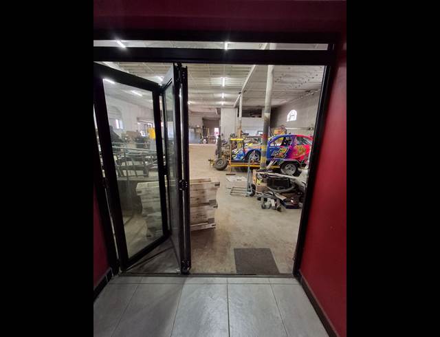 307M² RETAIL TO LET IN ARCADIA