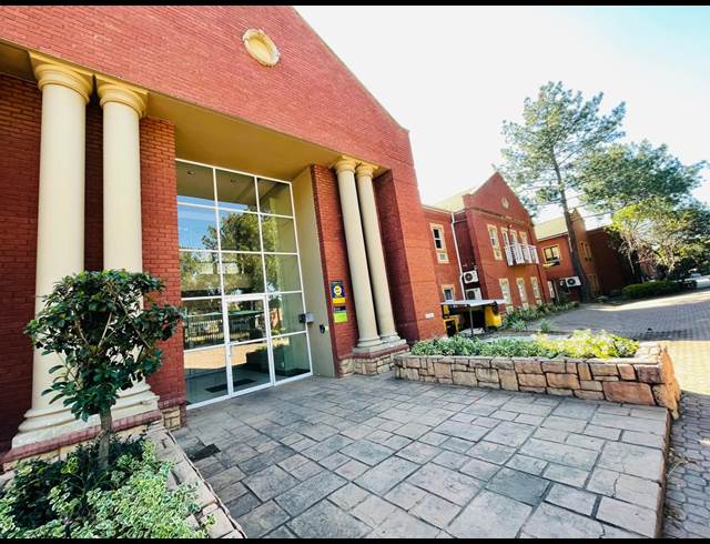 434M² OFFICE TO LET IN FOURWAYS