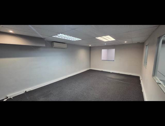 720M² WAREHOUSE TO LET IN RIVERSIDE PARK