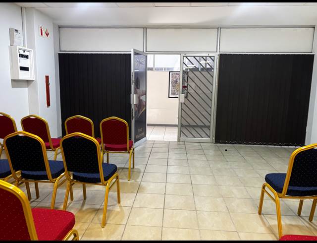60M² RETAIL TO LET IN CORLETT GARDENS