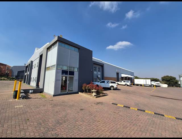 4,195M² WAREHOUSE TO LET IN HALFWAY HOUSE