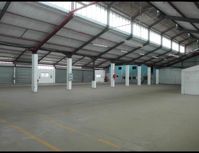 1,855M² FACTORY TO LET IN EPPING INDUSTRIAL