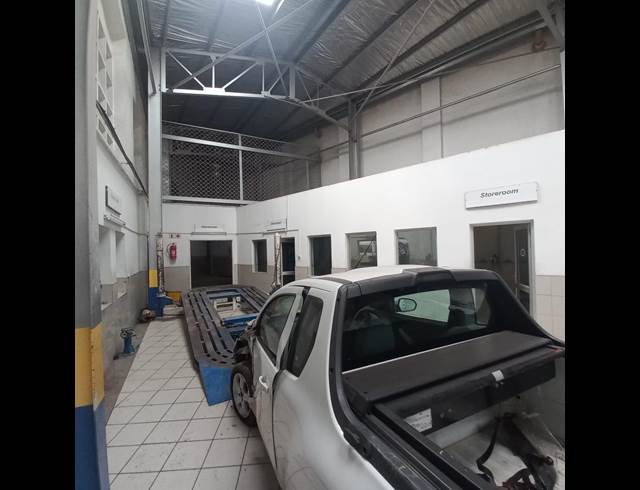 1,600M² WAREHOUSE TO LET IN WESTGATE