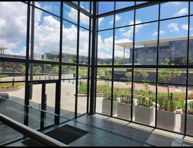 442M² OFFICE TO LET IN WATERFALL