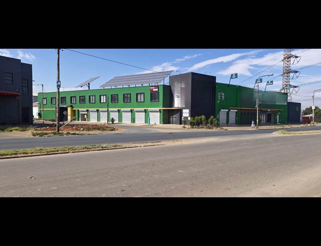 1,000M² WAREHOUSE TO LET IN SELBY