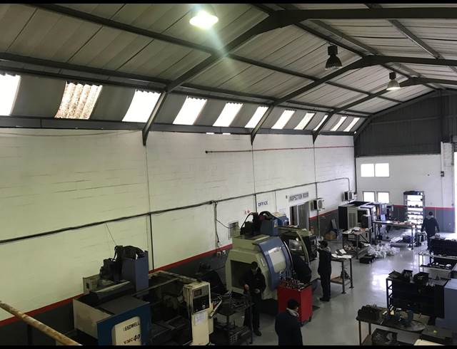 495M² WAREHOUSE RENTED IN STIKLAND INDUSTRIAL