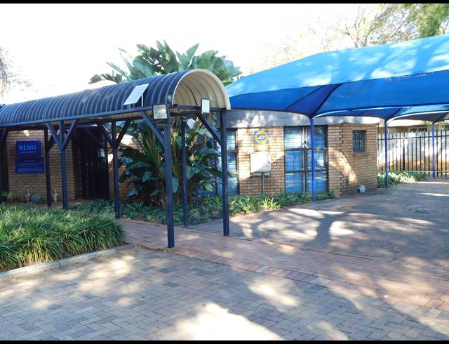 107M² OFFICE TO LET IN FERNDALE