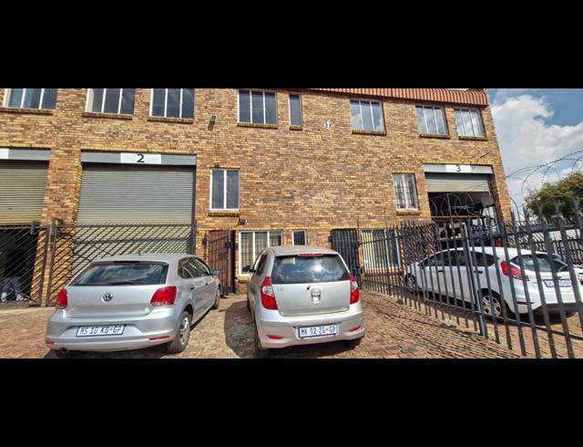 225M² WAREHOUSE TO LET IN TROYEVILLE