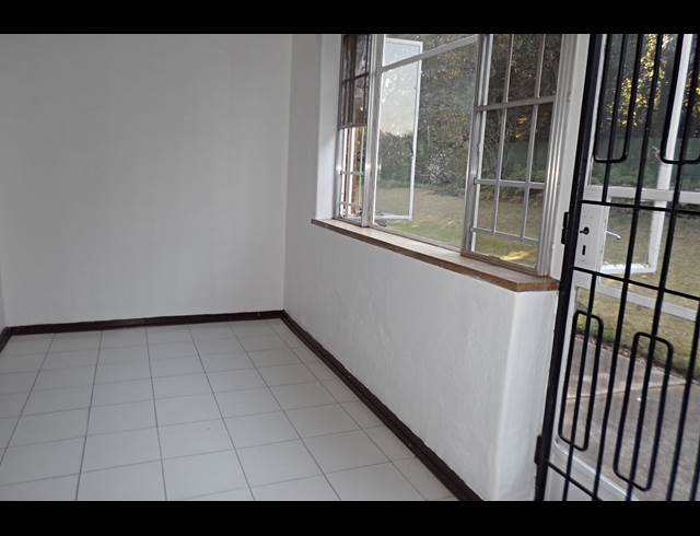 2 bed property to rent in NORTHCLIFF