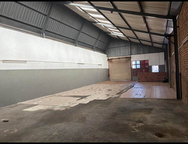250M² WAREHOUSE TO LET IN PRETORIA WEST