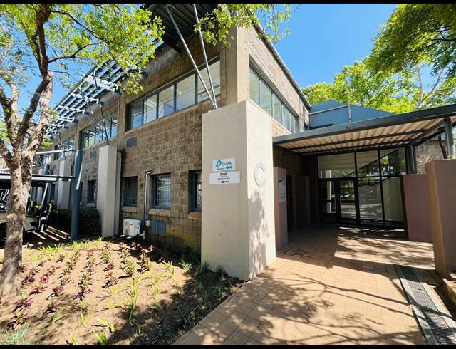 483.30M² OFFICE TO LET IN RANDJESPARK