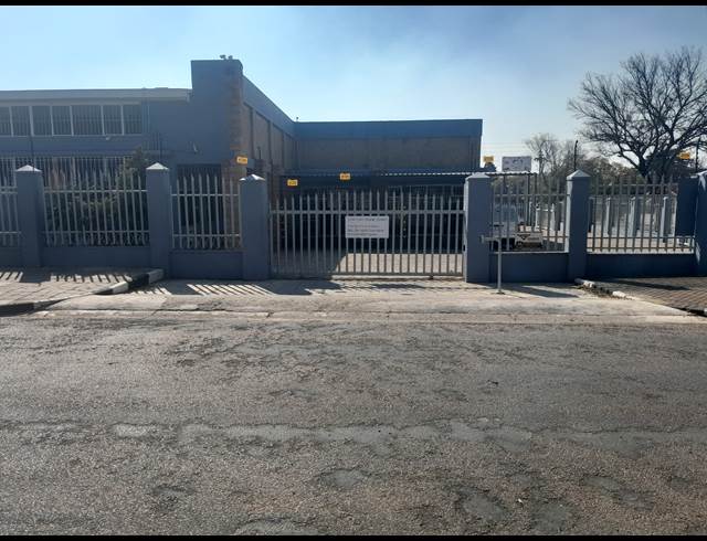 70.70M² OFFICE TO LET IN PARKHILL GARDENS
