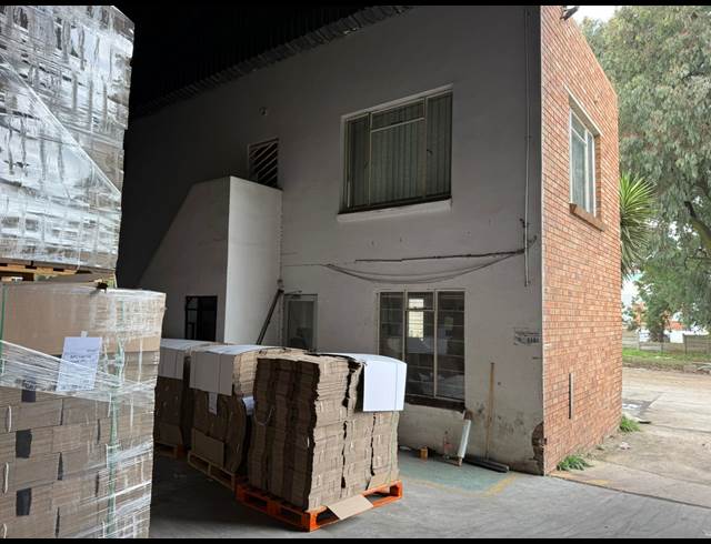 1,600M² WAREHOUSE TO LET IN ANDERBOLT