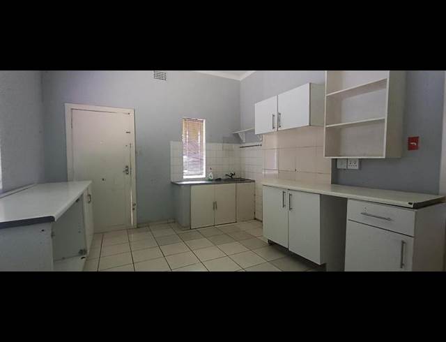 3 BEDROOM PROPERTY TO RENT IN BRENTHURST