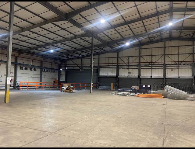 25,539M² WAREHOUSE TO LET IN MOBENI
