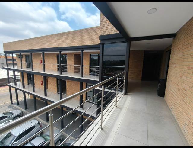 51M² OFFICE TO LET IN NORWOOD