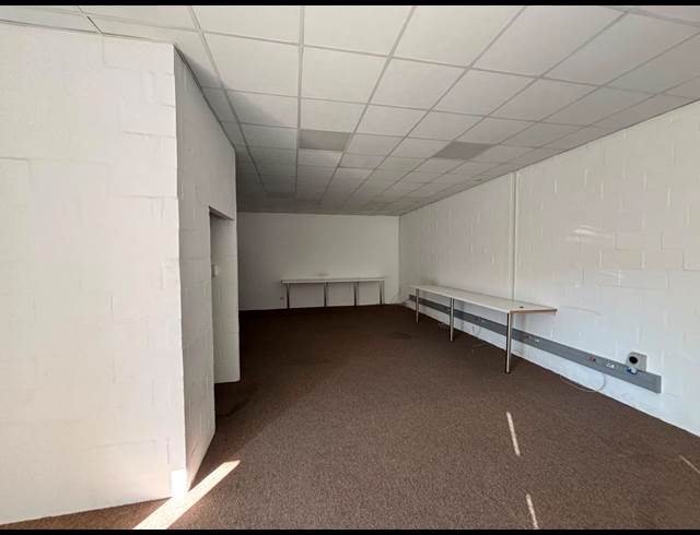 100M² WAREHOUSE TO LET IN MARCONI BEAM INDUSTRIA