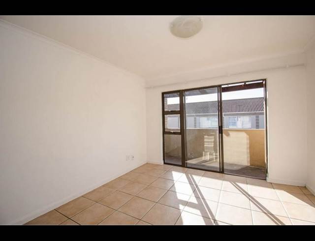 2 bed property to rent in STRAND