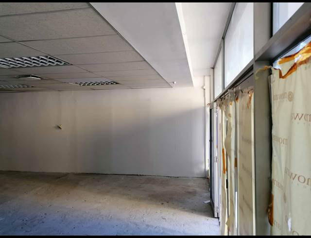 149M² RETAIL TO LET IN DURBANVILLE CENTRAL