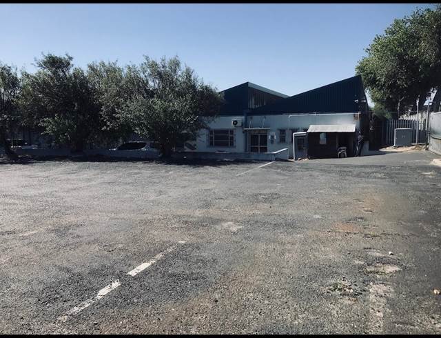 2,577M² WAREHOUSE TO LET IN PAROW INDUSTRIAL