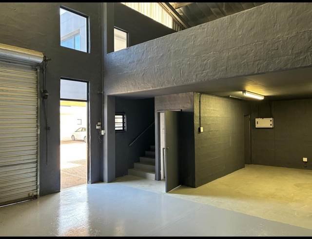 132M² MINI FACTORY RENTED IN BALLITO CENTRAL
