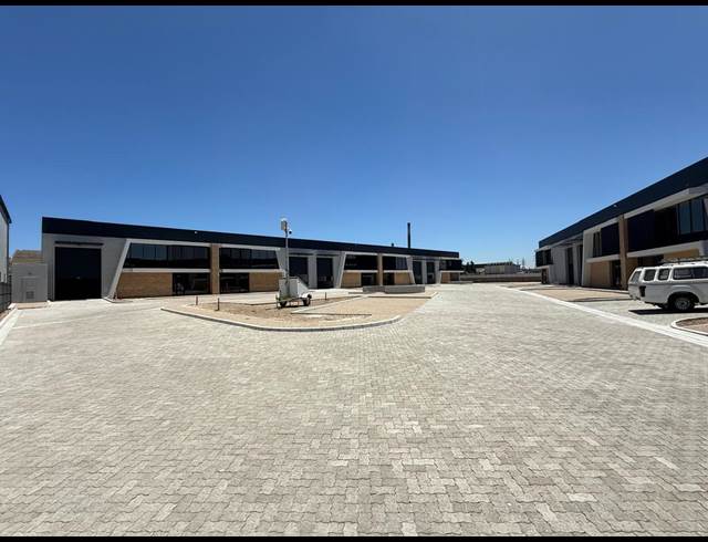 565M² WAREHOUSE TO LET IN STIKLAND INDUSTRIAL