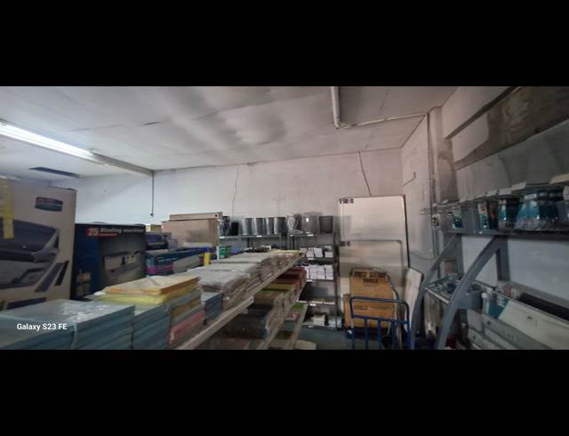 400M² WAREHOUSE TO LET IN HURST HILL