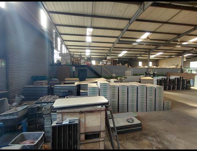 800M² WAREHOUSE TO LET IN CLAYVILLE