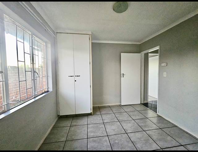 2 bed property to rent in BIRCHLEIGH