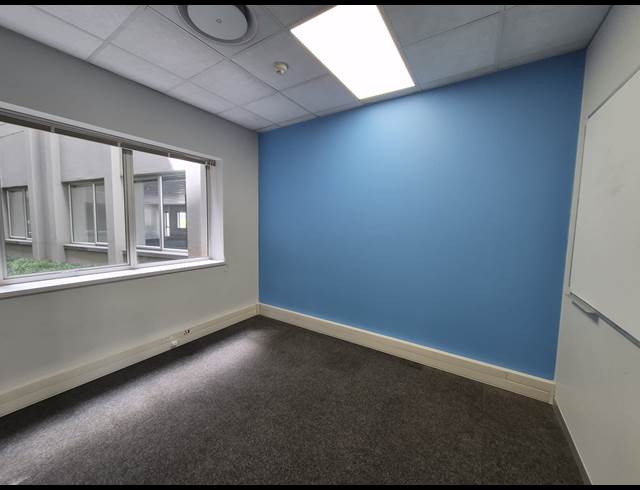 724M² OFFICE TO LET IN SANDTON CENTRAL