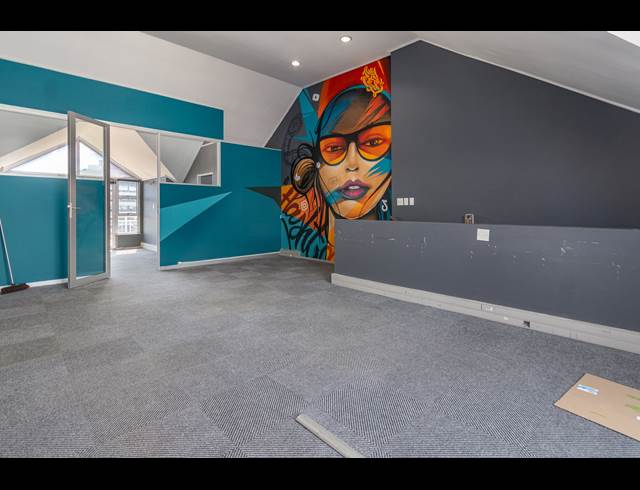 99M² OFFICE TO LET IN CENTURY CITY