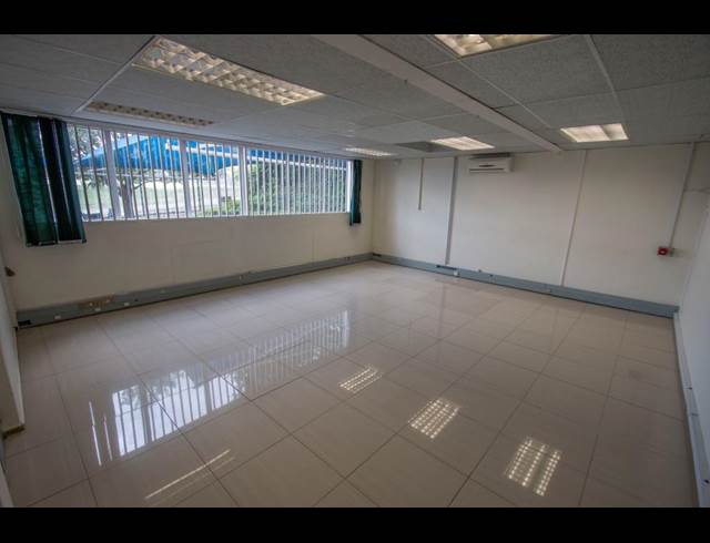 1,444M² WAREHOUSE TO LET IN KYALAMI