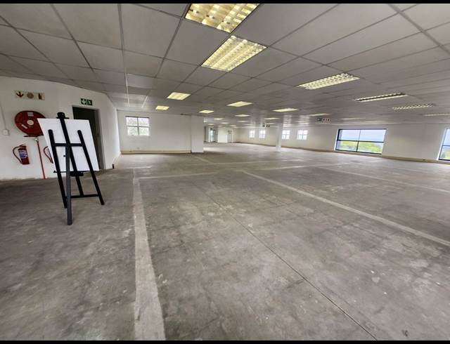 586M² OFFICE TO LET IN HALFWAY GARDENS