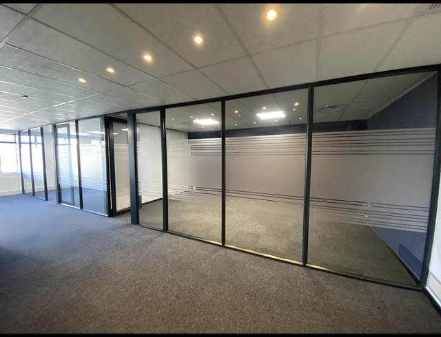 112M² OFFICE TO LET IN STEENBERG