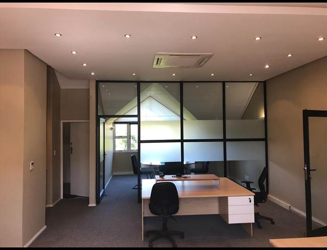 85M² OFFICE TO LET IN WESTLAKE
