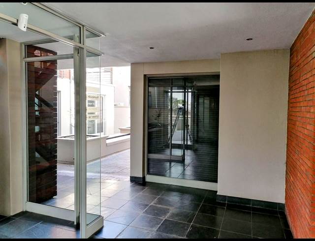 215M² OFFICE TO LET IN DURBANVILLE CENTRAL