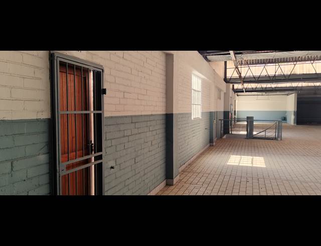 1,570M² RETAIL TO LET IN SONHEUWEL