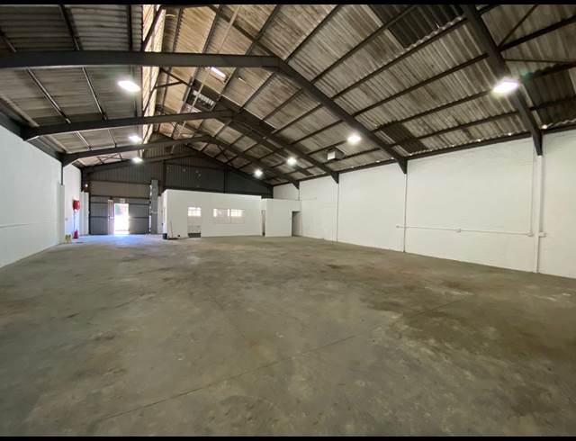 331M² WAREHOUSE TO LET IN STRAND CENTRAL